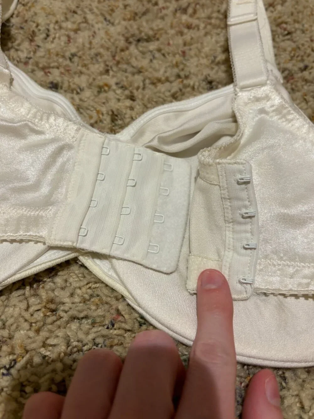 Wacoal 85185 Bodysuede Underwire Bra Cream Lot of 2
